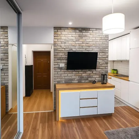 Apartamento śliczny Obok Manufaktury W Pełni Wyposażony-na Wyłaczność Parter-blok-darmowy Parking-blisko Orientarium-zoo- Aquapark Fala-cisza-wygoda-spokój-wifi-samodzielne-zameldowanie-spokojna Okolica świetna Lokalizacja